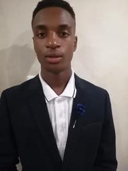 Nando Mandlazi , estate agent