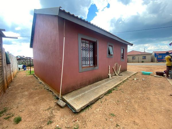 House For Sale in Cloverdene, Benoni