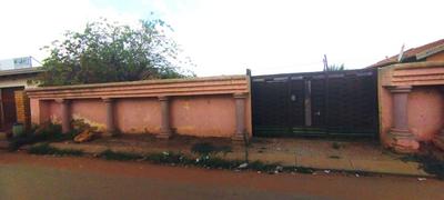 House For Sale in Daveyton Central, Daveyton