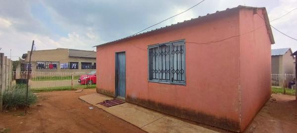House For Sale in Daveyton Central, Daveyton